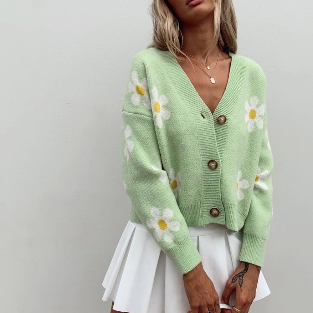 NWT Princess Polly Floral Sweater